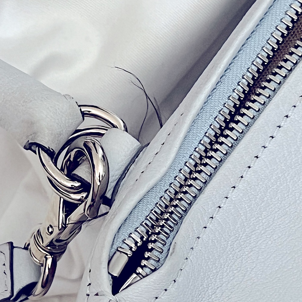 Givenchy Medium Pandora Light Blue - image 4